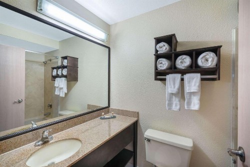 La Quinta by Wyndham Memphis Airport Graceland - image 13