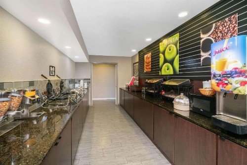 La Quinta by Wyndham Memphis Airport Graceland - image 2