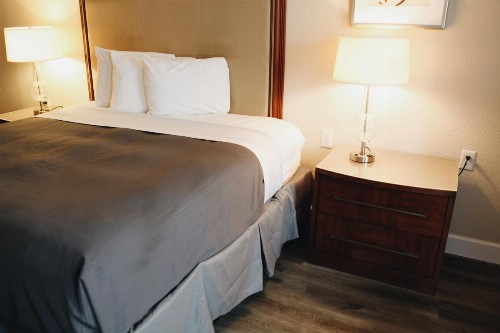 Budgetel Inn & Suites Memphis - image 20