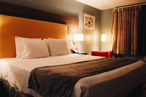 Budgetel Inn & Suites Memphis - image 4