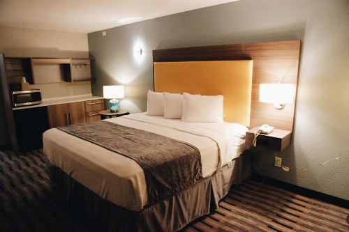 Budgetel Inn & Suites Memphis - image 6