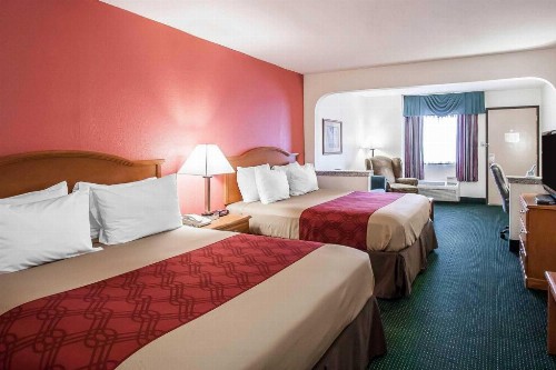 Econo Lodge Inn & Suites Memphis - image 45