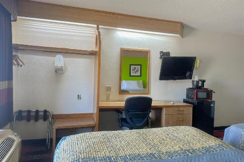 Rodeway Inn Memphis - image 4