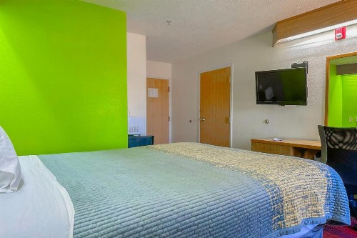 Rodeway Inn Memphis - image 40