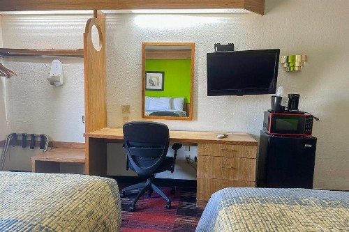 Rodeway Inn Memphis - image 49