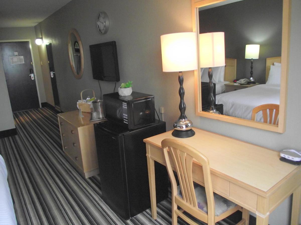 Travelodge by Wyndham Memphis Airport/Graceland - image 4