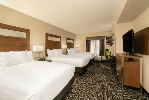 Wingate by Wyndham Memphis - image 10