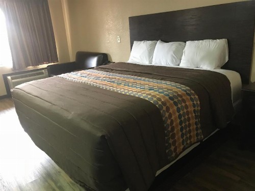 Memphis Inn - image 12