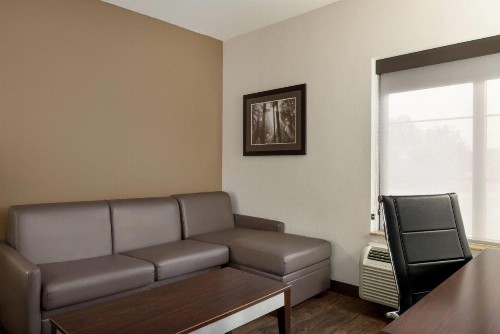 La Quinta by Wyndham Memphis Wolfchase - image 20