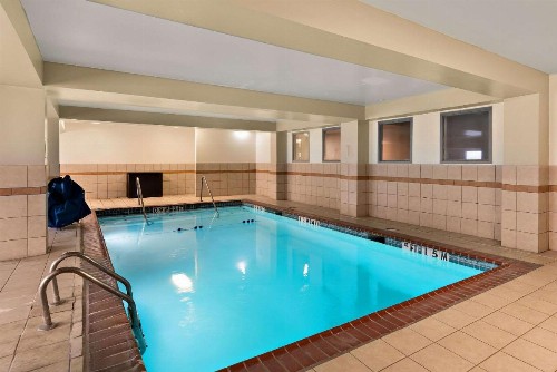 Quality Inn - image 30