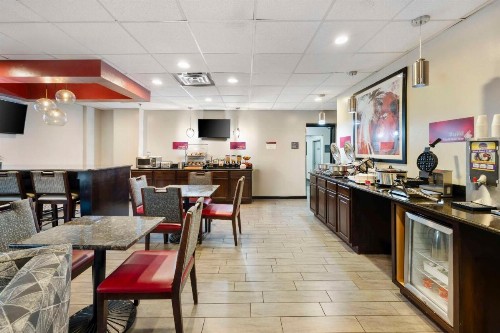 Best Western Plus Gen X Inn - image 12