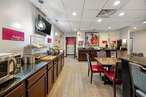 Best Western Plus Gen X Inn - image 18