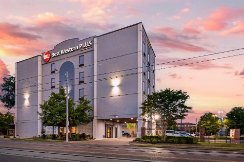 Best Western Plus Gen X Inn - image 22