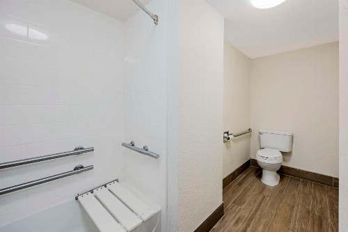 Best Western Plus Gen X Inn - image 5