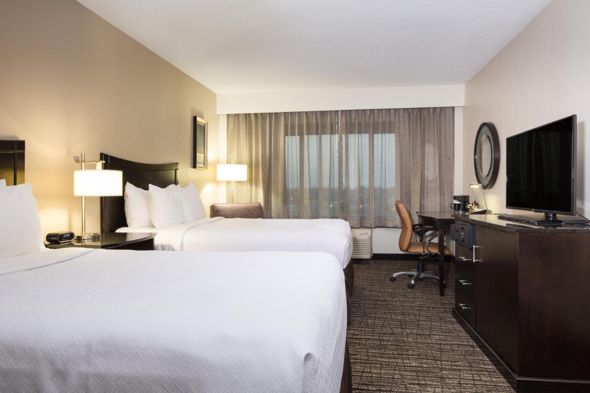 Crowne Plaza Memphis Downtown an IHG Hotel - image 5