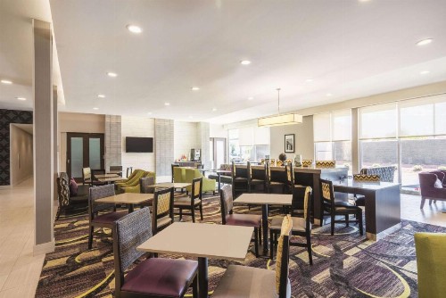La Quinta by Wyndham Memphis Downtown - image 11