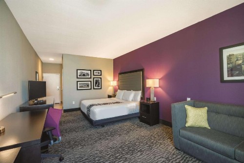 La Quinta by Wyndham Memphis Downtown - image 21