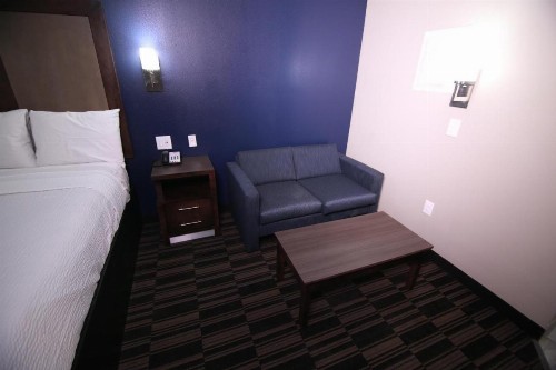 Home Inn and Suites Memphis - image 21