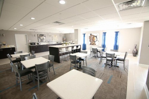 Home Inn and Suites Memphis - image 29