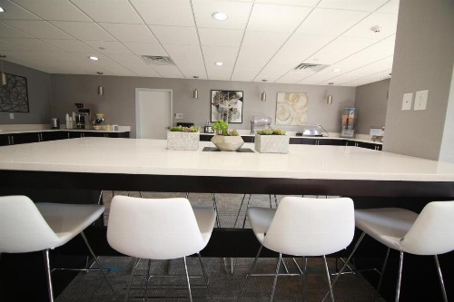 Home Inn and Suites Memphis - image 31