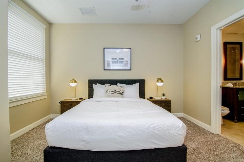 Abode Memphis - Downtown Madison Ave - image 30