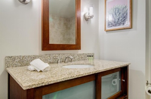Abode Memphis - Downtown Madison Ave - image 36