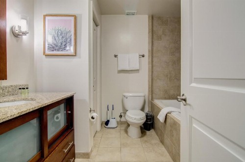 Abode Memphis - Downtown Madison Ave - image 48