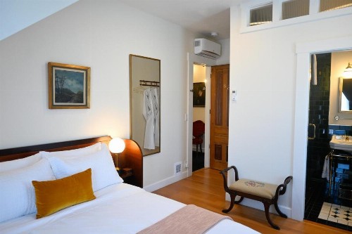 Nicholson House Inn & Spa - image 29