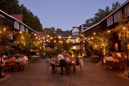 Stanford Park Hotel - image 3