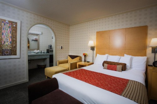 Menlo Park Inn - image 3
