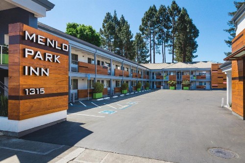 Menlo Park Inn - image 31