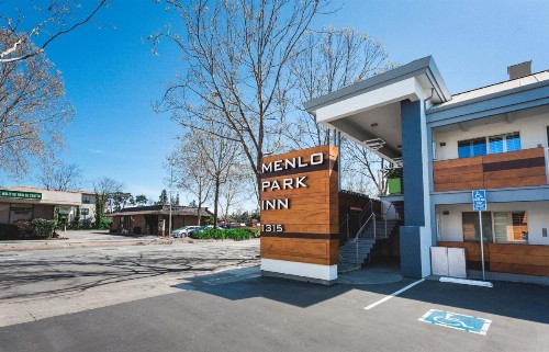 Menlo Park Inn - image 38