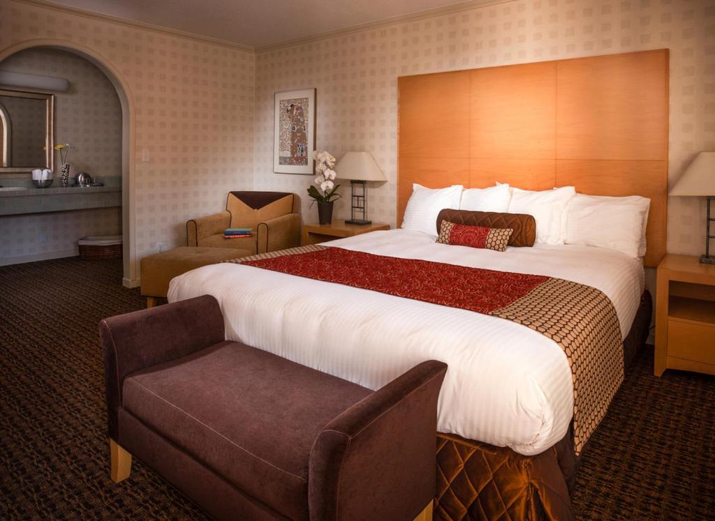 Menlo Park Inn - image 5