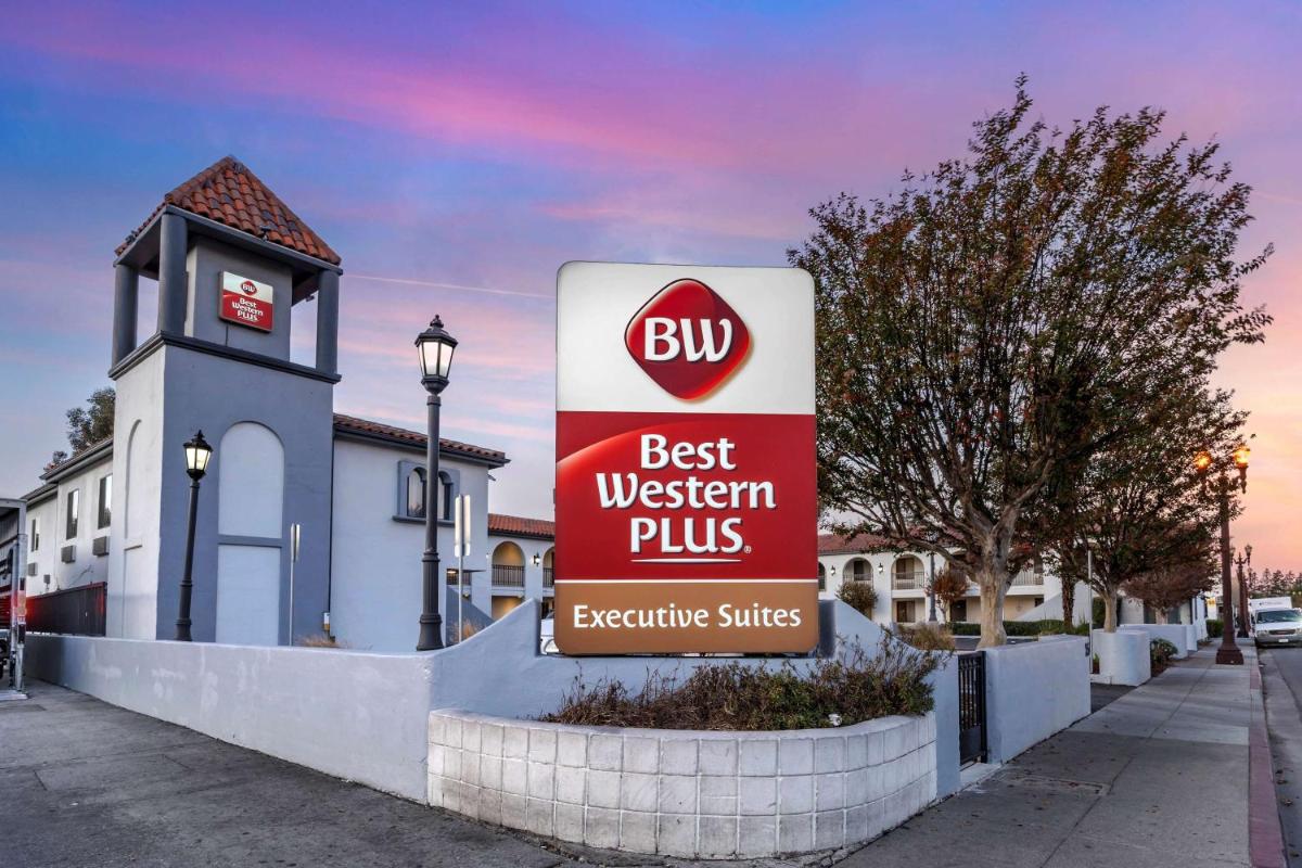 Best Western Plus Executive Suites - main image