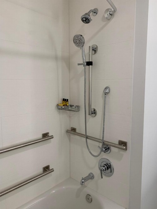 Best Western Plus Executive Suites - image 26