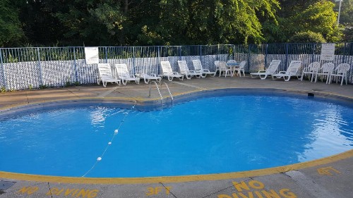 Mentor Home Inn and Suites - image 5