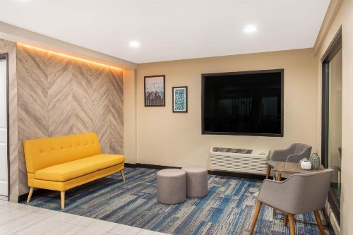Days Inn Merced / Yosemite Area - image 9