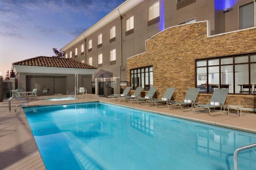 Holiday Inn Express Hotel & Suites Merced an IHG Hotel - image 14