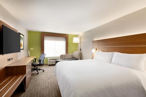 Holiday Inn Express Hotel & Suites Merced an IHG Hotel - image 16