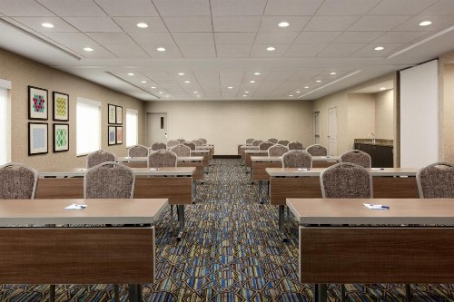 Holiday Inn Express Hotel & Suites Merced an IHG Hotel - image 23