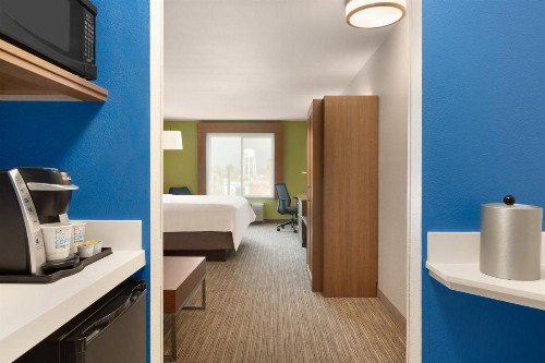 Holiday Inn Express Hotel & Suites Merced an IHG Hotel - image 31