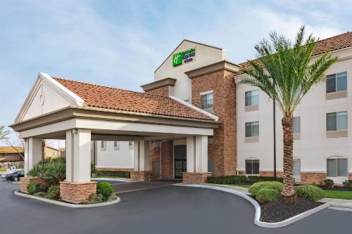 Holiday Inn Express Hotel & Suites Merced an IHG Hotel - image 32