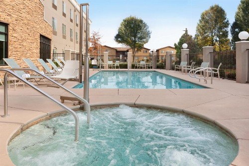 Holiday Inn Express Hotel & Suites Merced an IHG Hotel - image 43