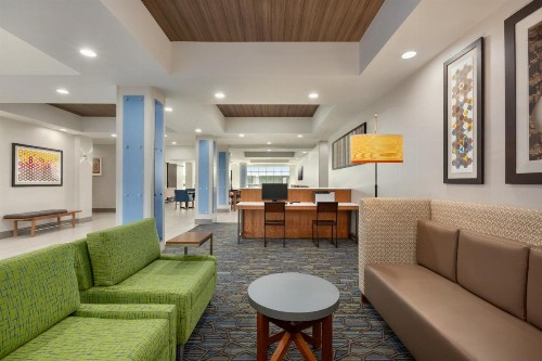 Holiday Inn Express Hotel & Suites Merced an IHG Hotel - image 7