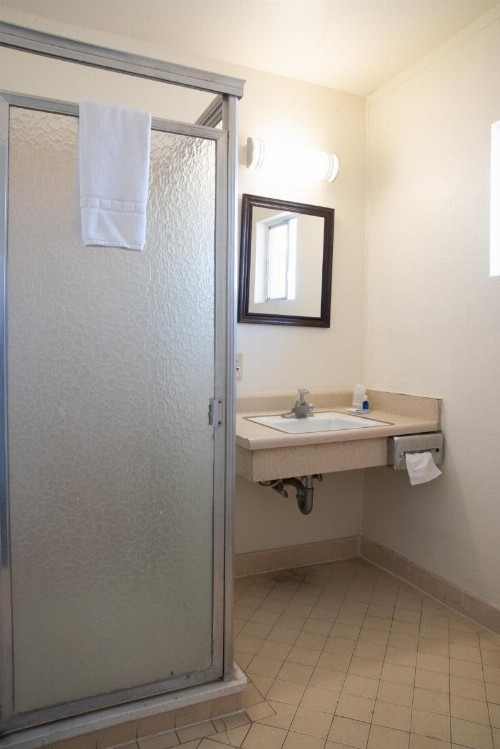 Rodeway Inn Merced - image 23