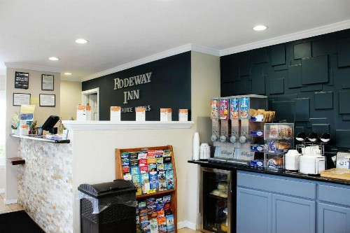 Rodeway Inn Merced - image 9