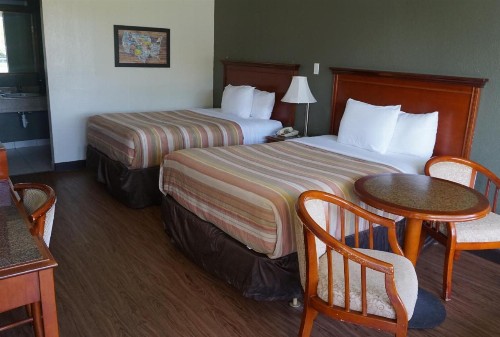 Econo Lodge Port Canaveral Area - image 10