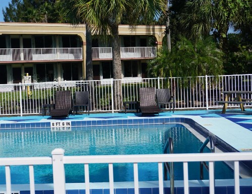 Econo Lodge Port Canaveral Area - image 2