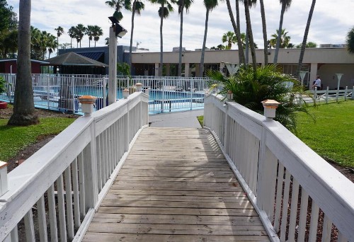 Econo Lodge Port Canaveral Area - image 22