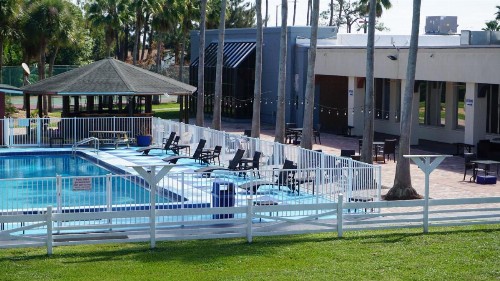 Econo Lodge Port Canaveral Area - image 33